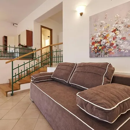 In Slatine With Terrace, Air Conditioning, Wi-fi Apartment Trogir