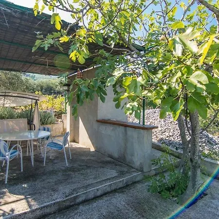 In Slatine With Terrace, Air Conditioning, Wi-fi Apartment