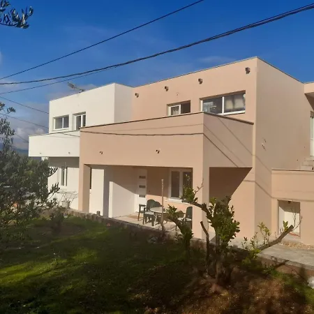 In Slatine With Terrace, Air Conditioning, Wi-fi Apartment Trogir