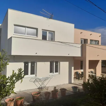 In Slatine With Terrace, Air Conditioning, Wi-fi